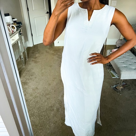 Carole Little Dresses & Skirts - White maxi with ribbon trimming